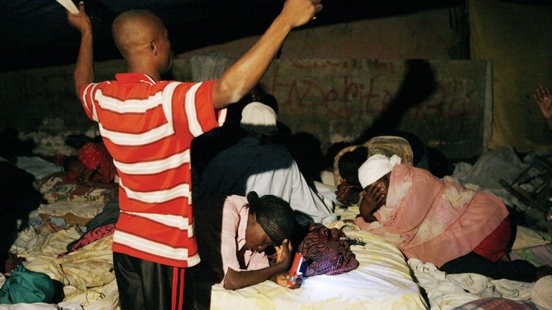 Na Haiti propustili tři unesené duchovní, francouzské vězní dál